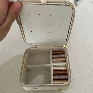 Jewelry travel box